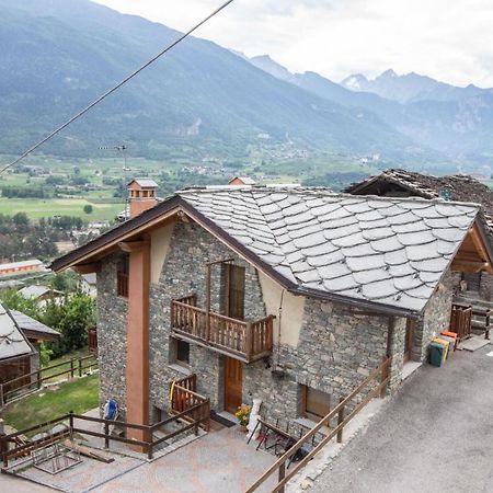 Casa Alpina - Sarre Appartement Aosta Buitenkant foto