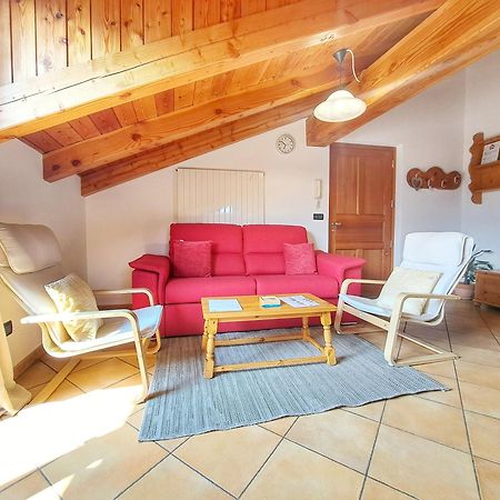 Casa Alpina - Sarre Appartement Aosta Kamer foto
