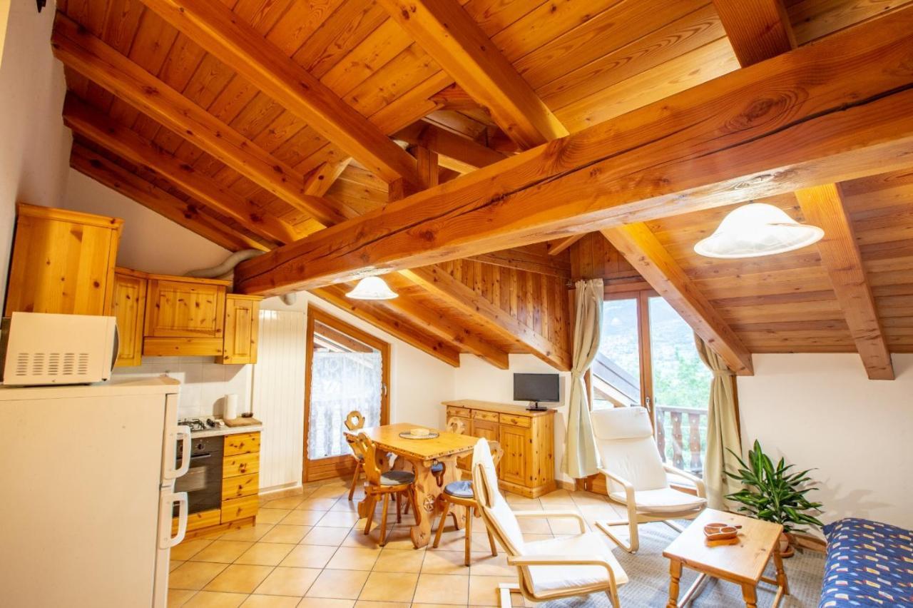 Casa Alpina - Sarre Appartement Aosta Buitenkant foto