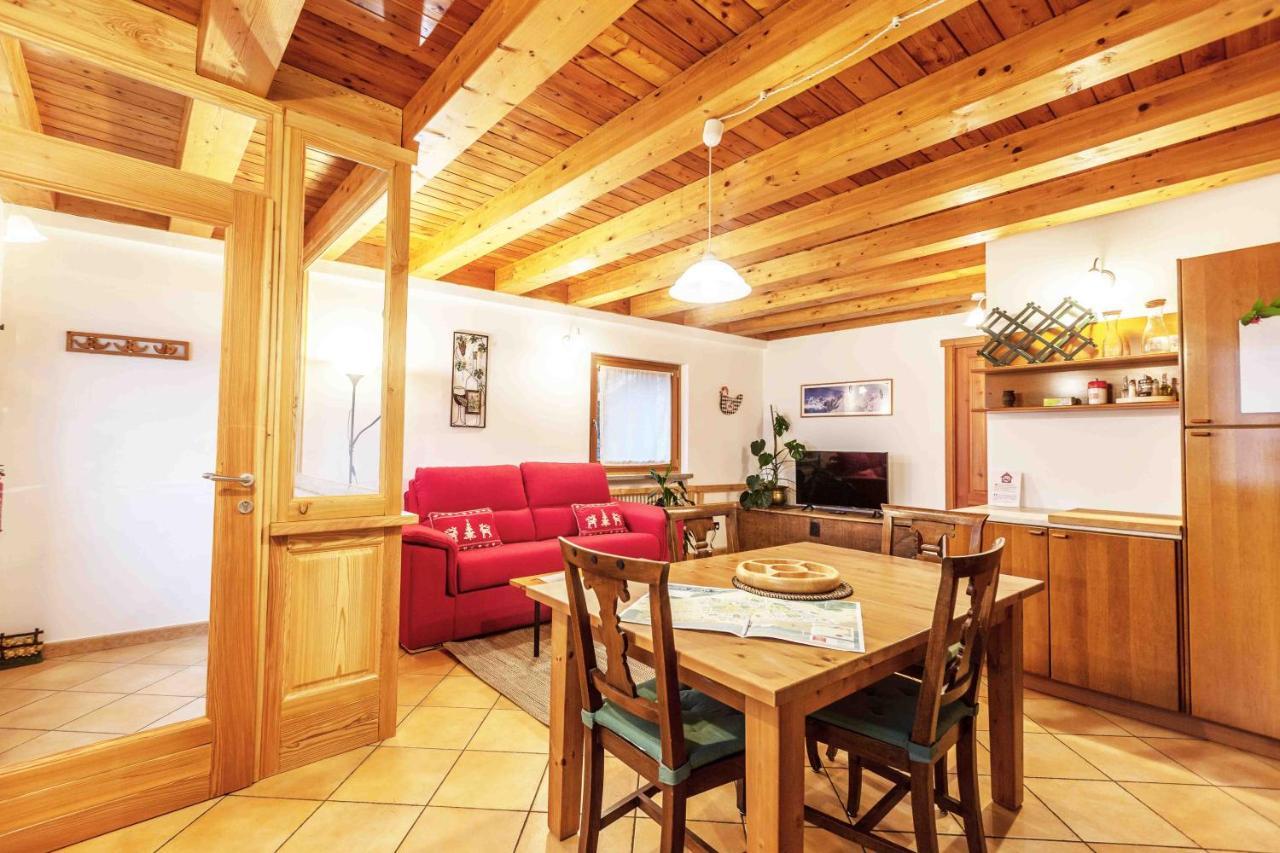 Casa Alpina - Sarre Appartement Aosta Buitenkant foto
